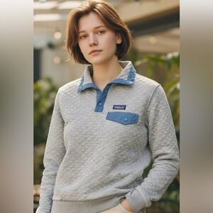 Patagonia Women's Organic Cotton Quilted Snap-T Pullover size L in Lt. Gray/Teal